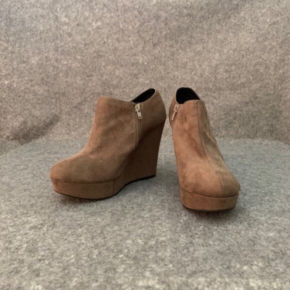 Chinese Laundry Hot Desert Women’s Wedge Side Zip Heel Booties - Picture 3 of 12